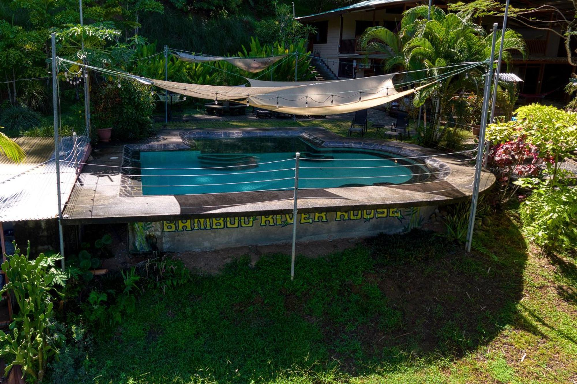 Bamboo River House And Hotel Dominical Esterno foto