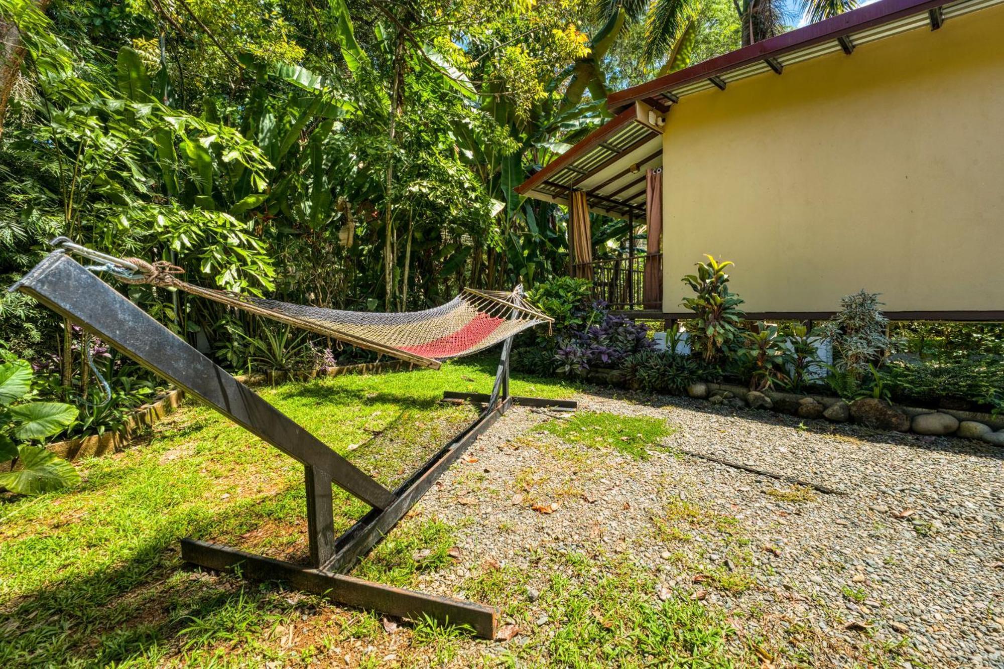 Bamboo River House And Hotel Dominical Esterno foto