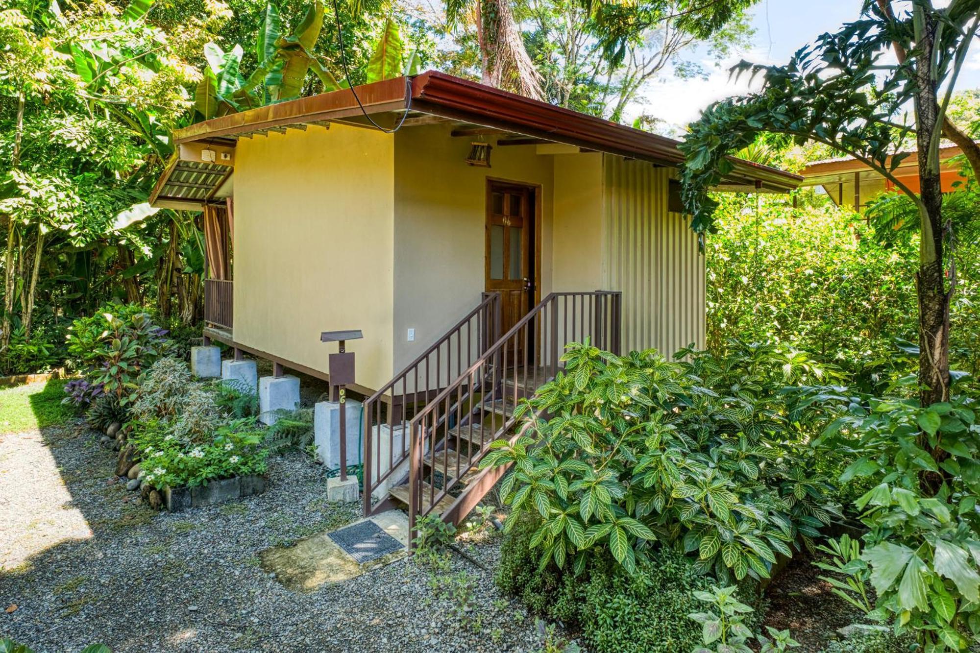Bamboo River House And Hotel Dominical Esterno foto