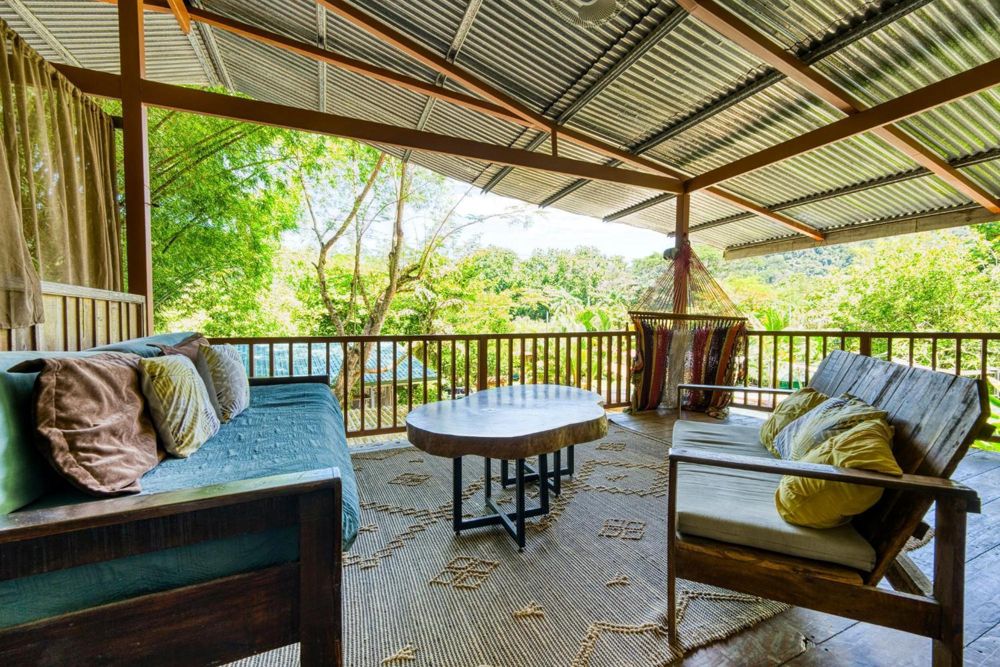 Bamboo River House And Hotel Dominical Esterno foto
