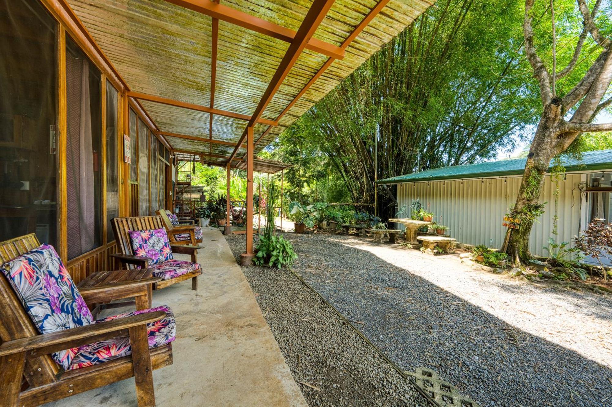 Bamboo River House And Hotel Dominical Esterno foto