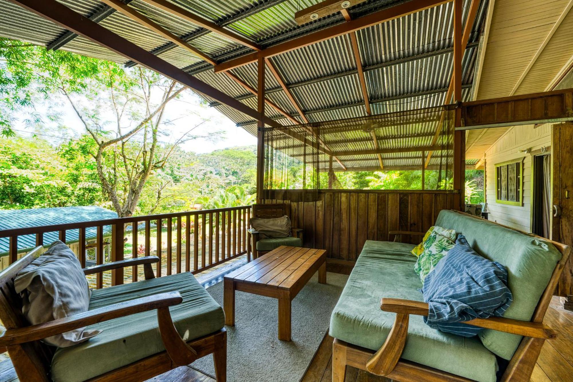 Bamboo River House And Hotel Dominical Esterno foto